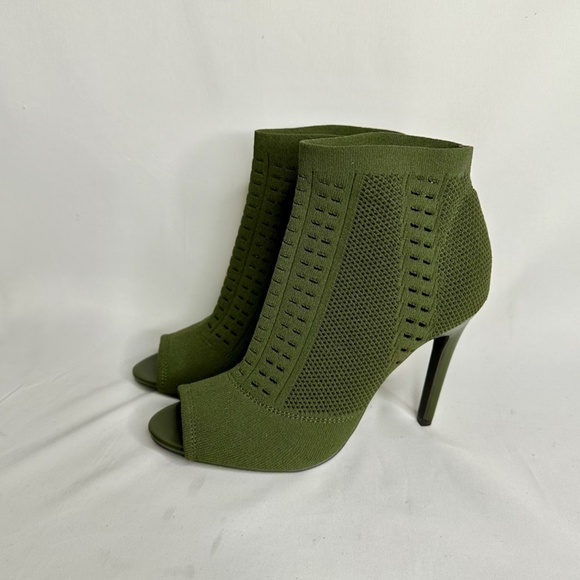 G By Guess Stretch Peep Toe Stiletto - Picture 3 of 7